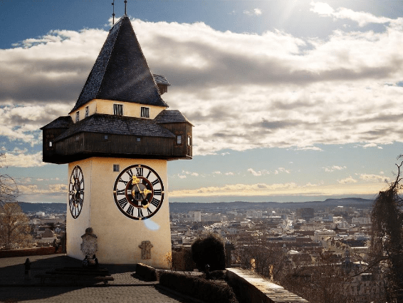 Blick auf Grazer Uhrturm